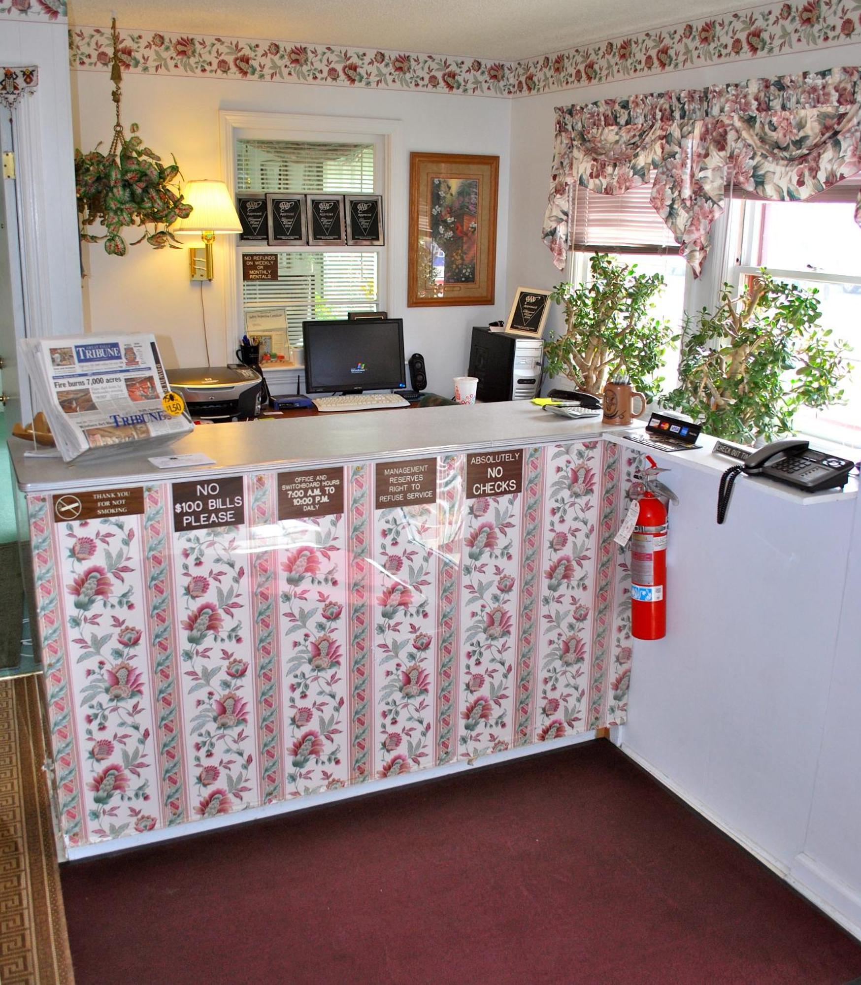 Central Motel Great Falls Bagian luar foto
